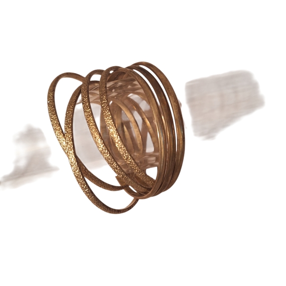 Elegant Gold Bangle Bracelet Set 7 Intertwined Pieces Diamond Cut Edgy Holiday - Picture 4 of 6